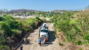 Realizan trabajos de desazolve para optimizar la red de drenaje