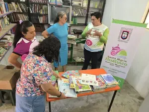 Promoting Reading in Santa Cruz Huatulco