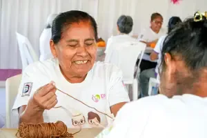  Creatividad, movimiento y convivencia con nuestras y nuestros adultos mayores 
