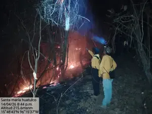 Atención y seguimiento a incendio en zona de Todos Santos y Las Pozas