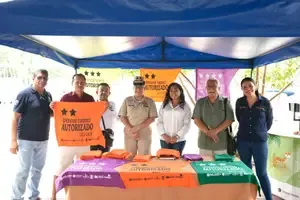 Delivery of Pennants to Nautical Service Providers in Huatulco