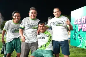 ¡La pasión del fútbol brilló en la final de la categoría Veteranos Jr.! 