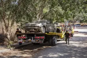 Santa Cruz Huatulco: Retiro de vehículos abandonados